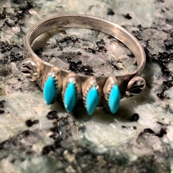 Zuni Turquoise Ring - Picture 5 of 7